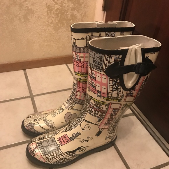 New York Artwork Rain Boots - Picture 2 of 2